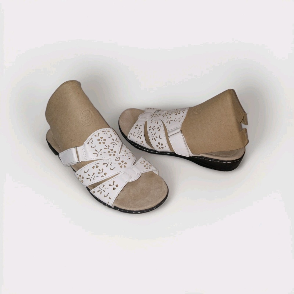 Croft & Barrow Slide Sandals Womens 10 White Floral Laser Cut Wedge Comfort